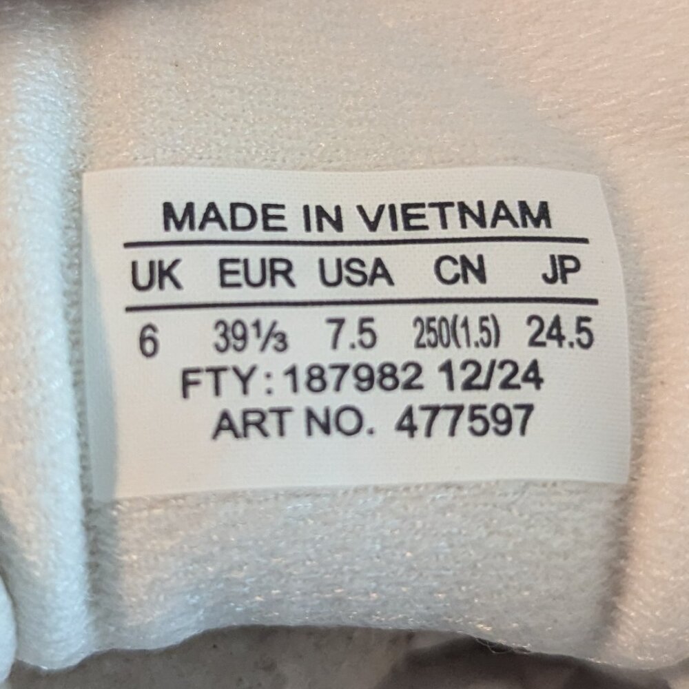 Salomon Women's Aero Glide 3 Running Shoes, Size 7.5B - Picture 4 of 4